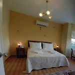בית הארחה Mor Salkim Konagi 2*