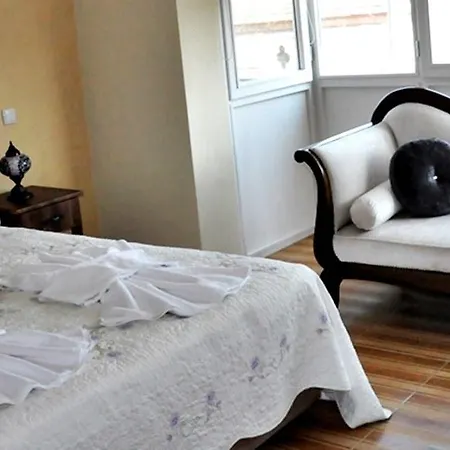 Mor Salkim Konagi Alacati