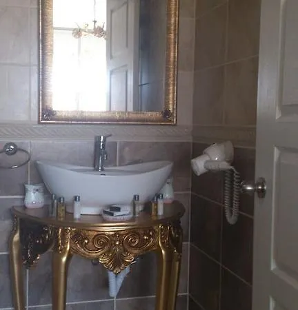 Mor Salkim Konagi Alaçatı