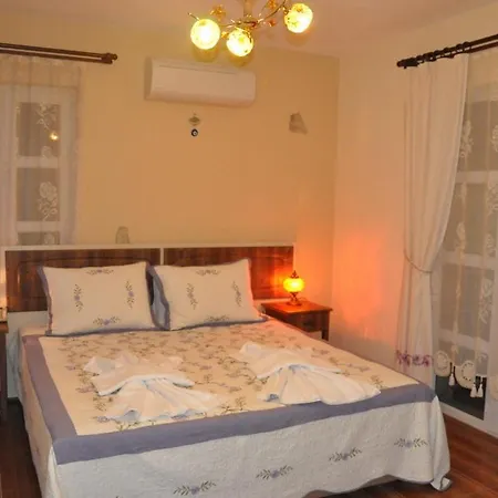 Mor Salkim Konagi 2* Alaçatı